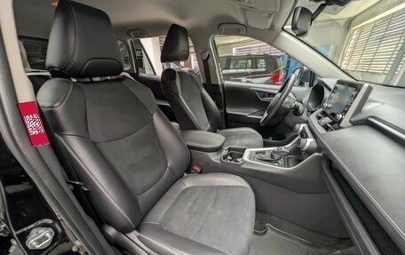 Toyota RAV4, 2021 год, 3 599 000 рублей, 13 фотография
