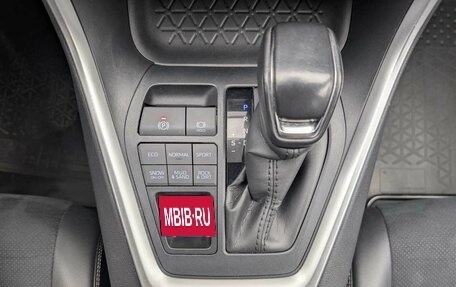 Toyota RAV4, 2021 год, 3 599 000 рублей, 15 фотография