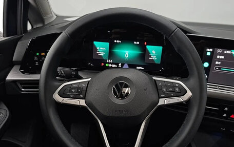 Volkswagen Golf VIII, 2022 год, 2 000 000 рублей, 9 фотография