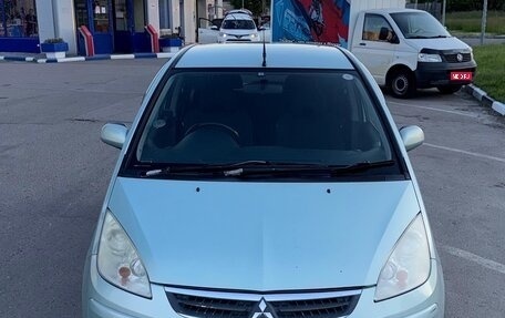 Mitsubishi Colt VI рестайлинг, 2004 год, 480 000 рублей, 1 фотография