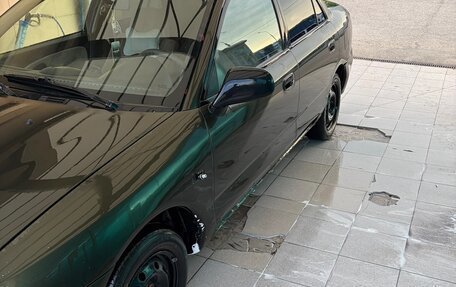 Mitsubishi Carisma I, 1997 год, 220 000 рублей, 2 фотография