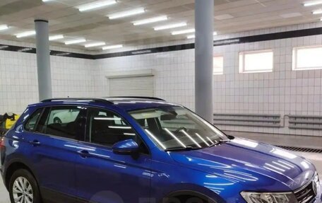 Volkswagen Tiguan II, 2019 год, 2 149 000 рублей, 3 фотография