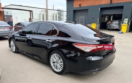 Toyota Camry, 2019 год, 2 999 999 рублей, 3 фотография