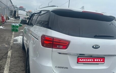 KIA Carnival III, 2020 год, 2 650 000 рублей, 10 фотография
