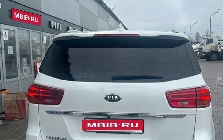 KIA Carnival III, 2020 год, 2 650 000 рублей, 11 фотография