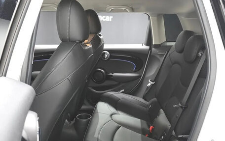 MINI Hatch, 2023 год, 1 440 000 рублей, 9 фотография