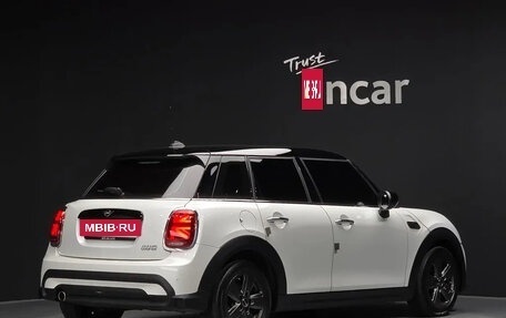 MINI Hatch, 2023 год, 1 440 000 рублей, 2 фотография