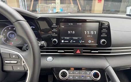 Hyundai Elantra, 2022 год, 1 220 000 рублей, 11 фотография