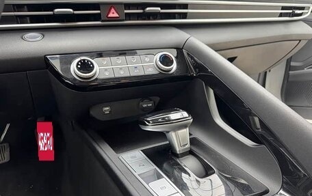 Hyundai Elantra, 2022 год, 1 220 000 рублей, 12 фотография