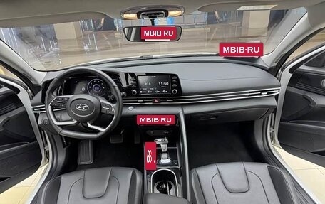 Hyundai Elantra, 2022 год, 1 220 000 рублей, 8 фотография