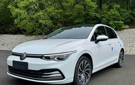 Volkswagen Golf VIII, 2023 год, 1 526 000 рублей, 3 фотография