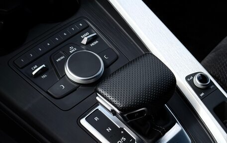 Audi A4, 2017 год, 3 090 000 рублей, 24 фотография