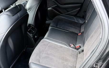 Audi A4, 2017 год, 3 090 000 рублей, 20 фотография