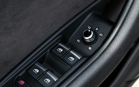 Audi A4, 2017 год, 3 090 000 рублей, 28 фотография