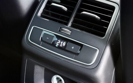 Audi A4, 2017 год, 3 090 000 рублей, 27 фотография