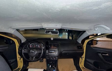 Volkswagen Polo VI (EU Market), 2018 год, 550 000 рублей, 10 фотография