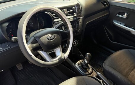 KIA Rio III рестайлинг, 2013 год, 850 000 рублей, 14 фотография