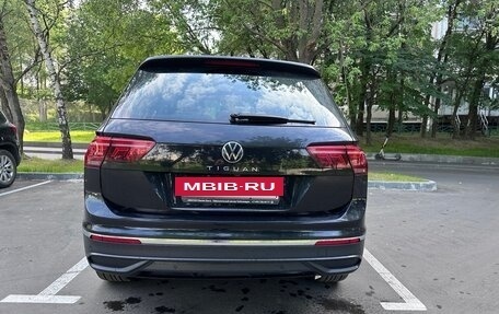 Volkswagen Tiguan II, 2021 год, 2 780 000 рублей, 8 фотография