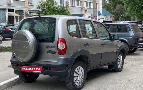 Chevrolet Niva I рестайлинг, 2017 год, 540 000 рублей, 4 фотография