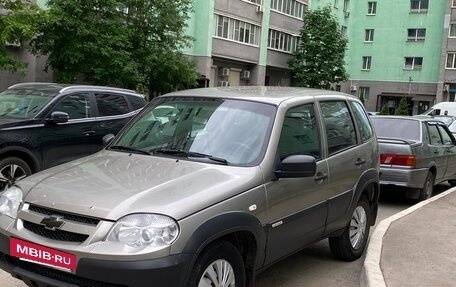 Chevrolet Niva I рестайлинг, 2017 год, 540 000 рублей, 5 фотография
