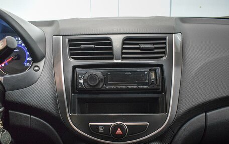 Hyundai Solaris II рестайлинг, 2015 год, 720 000 рублей, 16 фотография