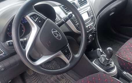 Hyundai Solaris II рестайлинг, 2014 год, 1 100 000 рублей, 4 фотография