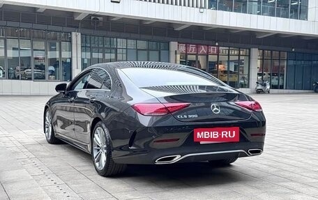 Mercedes-Benz CLS, 2022 год, 6 100 000 рублей, 2 фотография