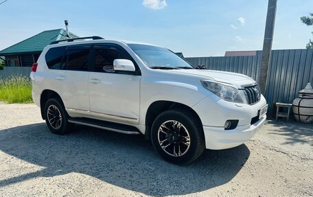 Toyota Land Cruiser Prado 150 рестайлинг 2, 2011 год, 3 050 000 рублей, 3 фотография