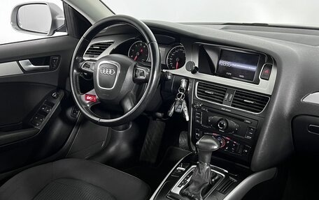 Audi A4, 2011 год, 1 089 000 рублей, 13 фотография