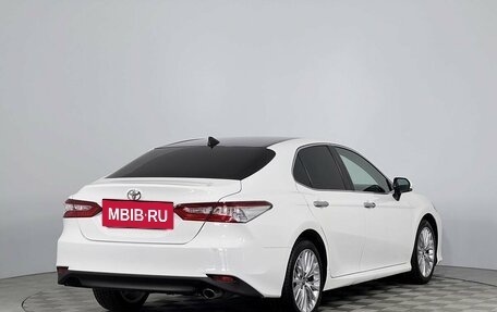 Toyota Camry, 2018 год, 2 350 000 рублей, 5 фотография