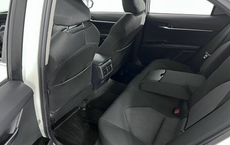 Toyota Camry, 2018 год, 2 350 000 рублей, 10 фотография