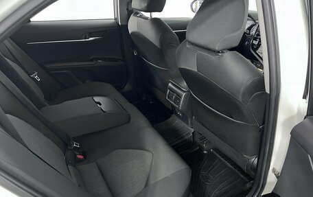 Toyota Camry, 2018 год, 2 350 000 рублей, 11 фотография