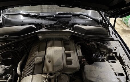 BMW 5 серия, 2004 год, 870 000 рублей, 14 фотография