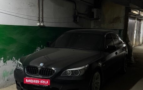 BMW 5 серия, 2004 год, 870 000 рублей, 9 фотография