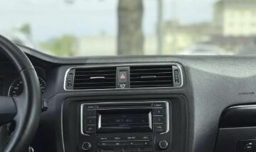 Volkswagen Jetta VI, 2014 год, 995 000 рублей, 15 фотография