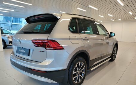 Volkswagen Tiguan II, 2019 год, 2 916 000 рублей, 2 фотография