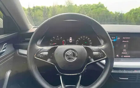 Skoda Octavia IV, 2023 год, 2 030 000 рублей, 13 фотография