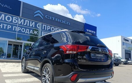 Mitsubishi Outlander III рестайлинг 3, 2016 год, 2 040 000 рублей, 5 фотография