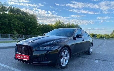 Jaguar XF II, 2016 год, 1 800 000 рублей, 2 фотография