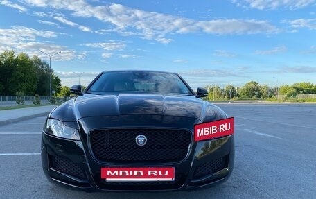 Jaguar XF II, 2016 год, 1 800 000 рублей, 3 фотография