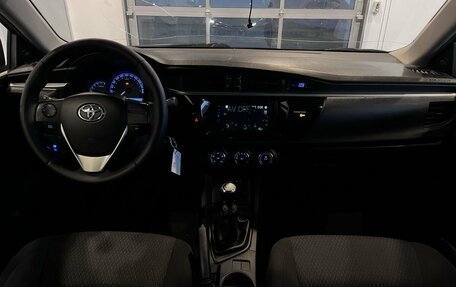 Toyota Corolla, 2013 год, 1 050 000 рублей, 9 фотография