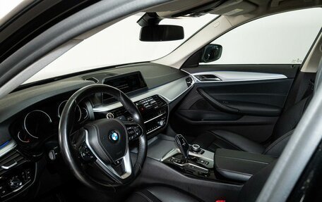 BMW 5 серия, 2019 год, 3 655 000 рублей, 5 фотография