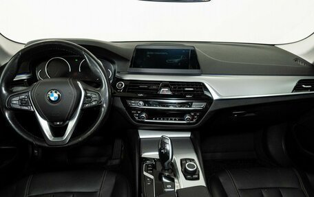 BMW 5 серия, 2019 год, 3 655 000 рублей, 7 фотография