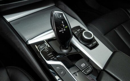 BMW 5 серия, 2019 год, 3 655 000 рублей, 12 фотография