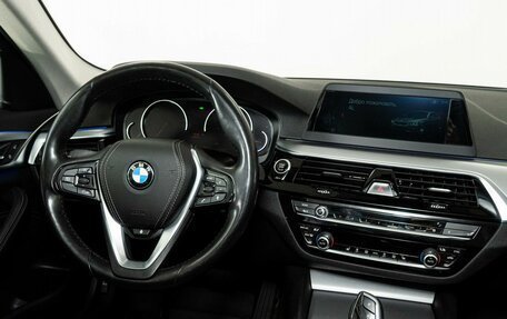 BMW 5 серия, 2019 год, 3 655 000 рублей, 13 фотография