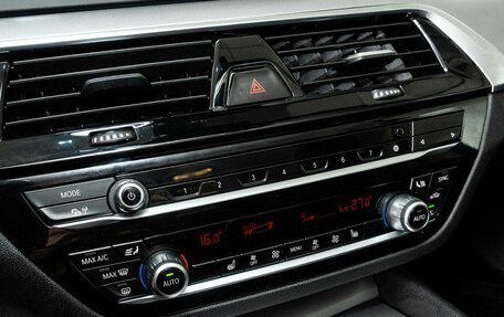 BMW 5 серия, 2019 год, 3 655 000 рублей, 11 фотография