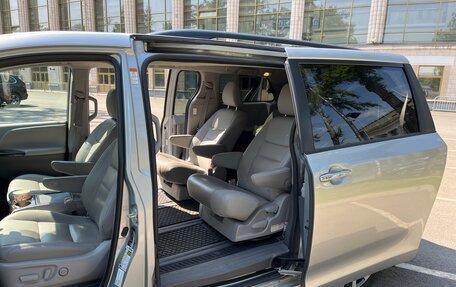 Toyota Sienna III, 2020 год, 3 900 000 рублей, 12 фотография