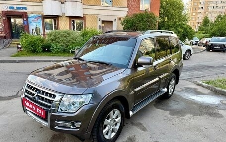 Mitsubishi Pajero IV, 2014 год, 2 650 000 рублей, 2 фотография
