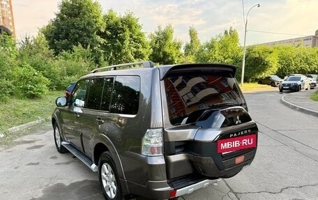 Mitsubishi Pajero IV, 2014 год, 2 650 000 рублей, 3 фотография