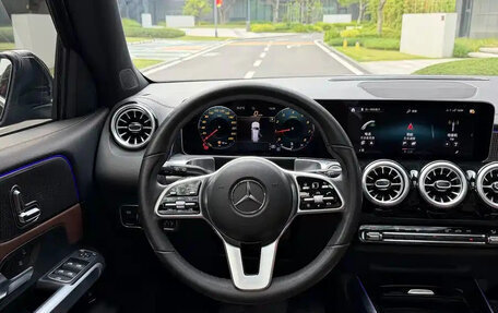 Mercedes-Benz GLB, 2021 год, 1 800 000 рублей, 12 фотография